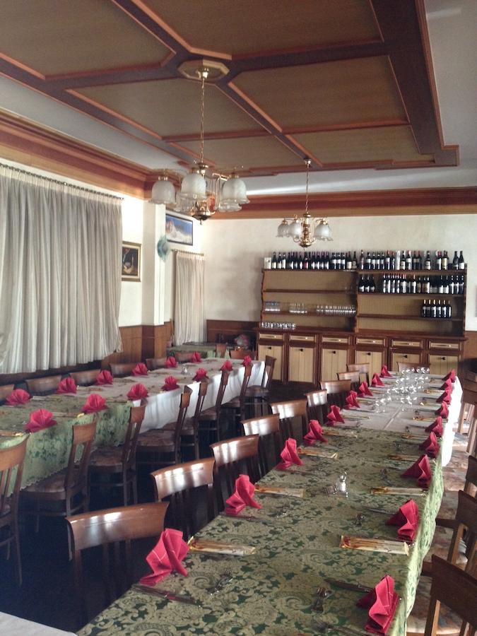 Ristorante Albergo Da Giovanni Carvico Экстерьер фото
